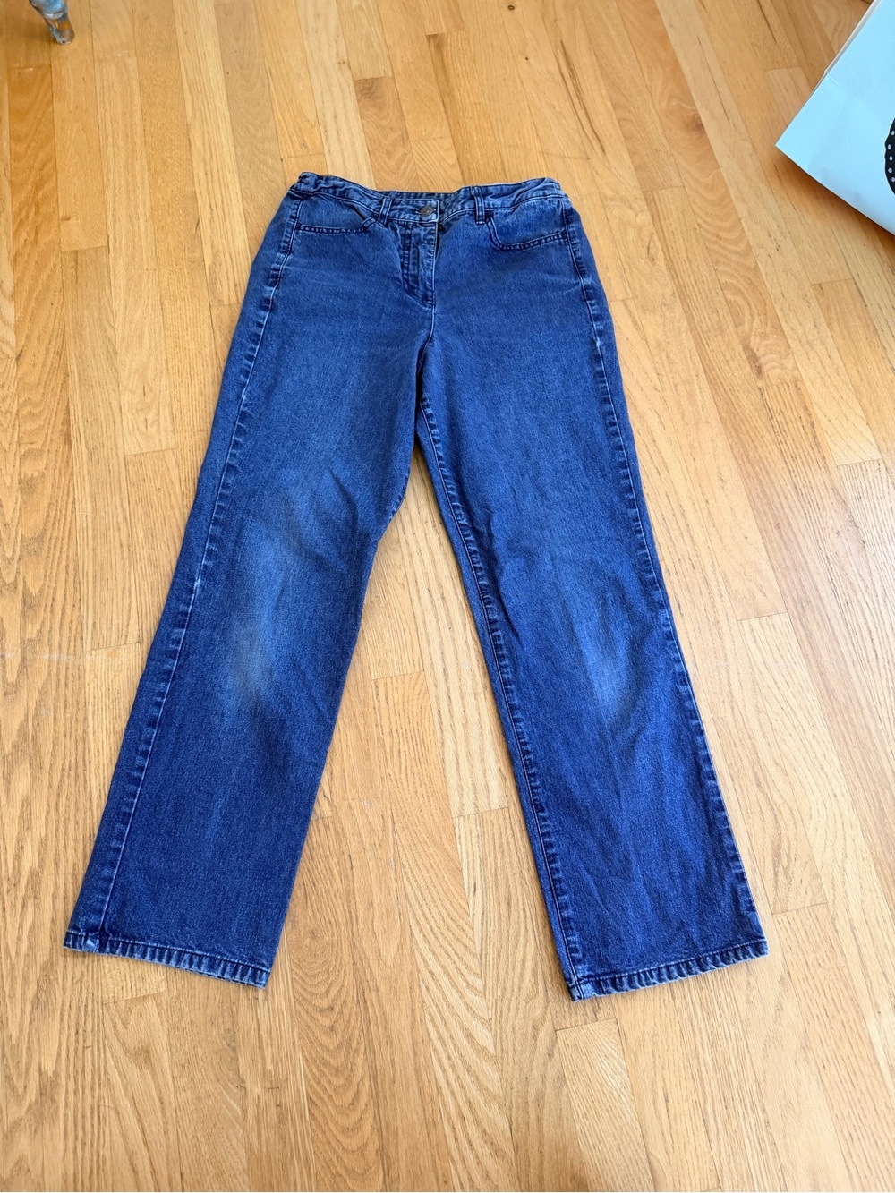 Ladies Size 6P "Appleseed's" Straight Leg Jeans in Deep Blue Wash GUC